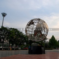 不銹鋼地球雕塑，旋轉(zhuǎn)地球儀雕塑