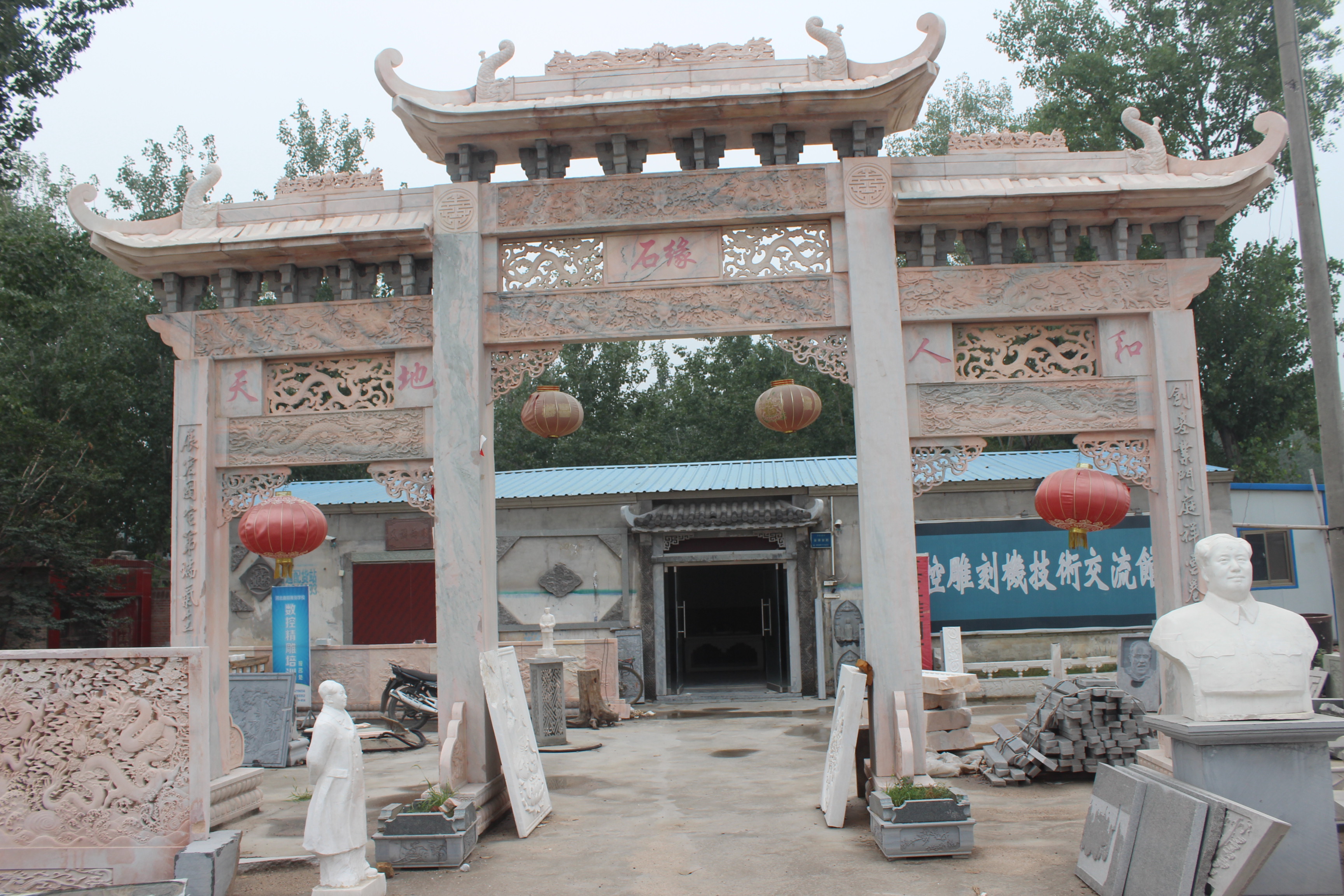 石雕牌樓，三門(mén)石牌樓（1）