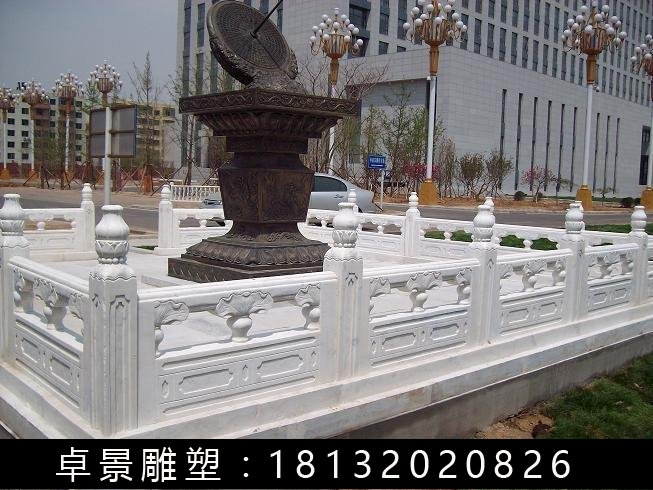 日晷銅雕，廣場(chǎng)日晷銅雕