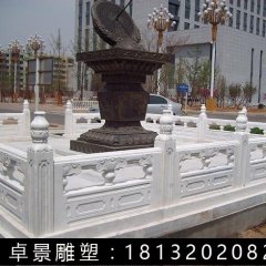日晷銅雕，廣場日晷銅雕