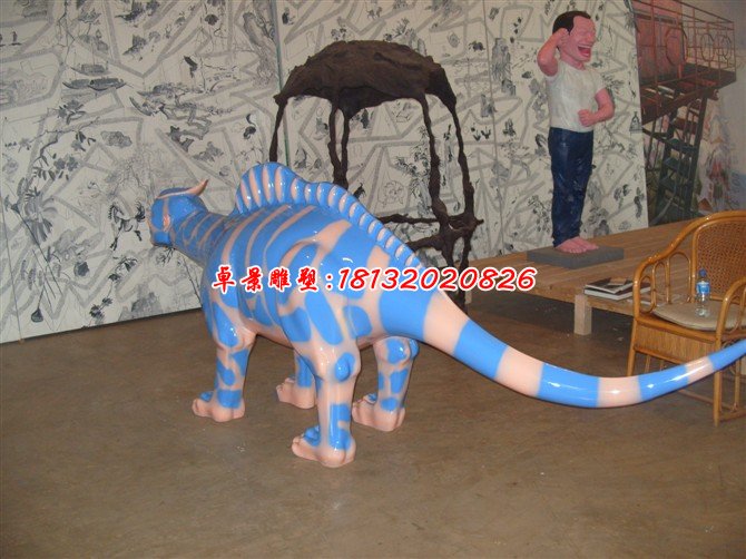 玻璃鋼恐龍雕塑，卡通動物雕塑