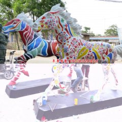 玻璃鋼馬雕塑，玻璃鋼彩繪馬雕塑
