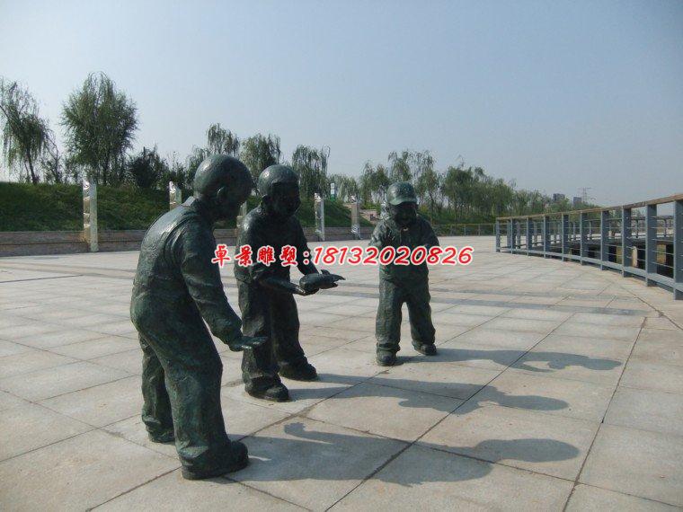 廣場(chǎng)人物雕塑，小孩玩耍銅雕