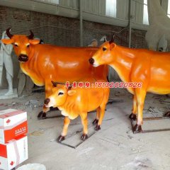 玻璃鋼牛雕塑，玻璃鋼動(dòng)物雕塑