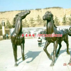 小馬一家三口銅雕，廣場銅馬雕塑