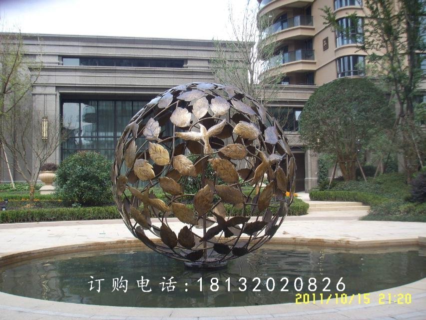 銅雕球，鏤空球，小區(qū)景觀雕塑