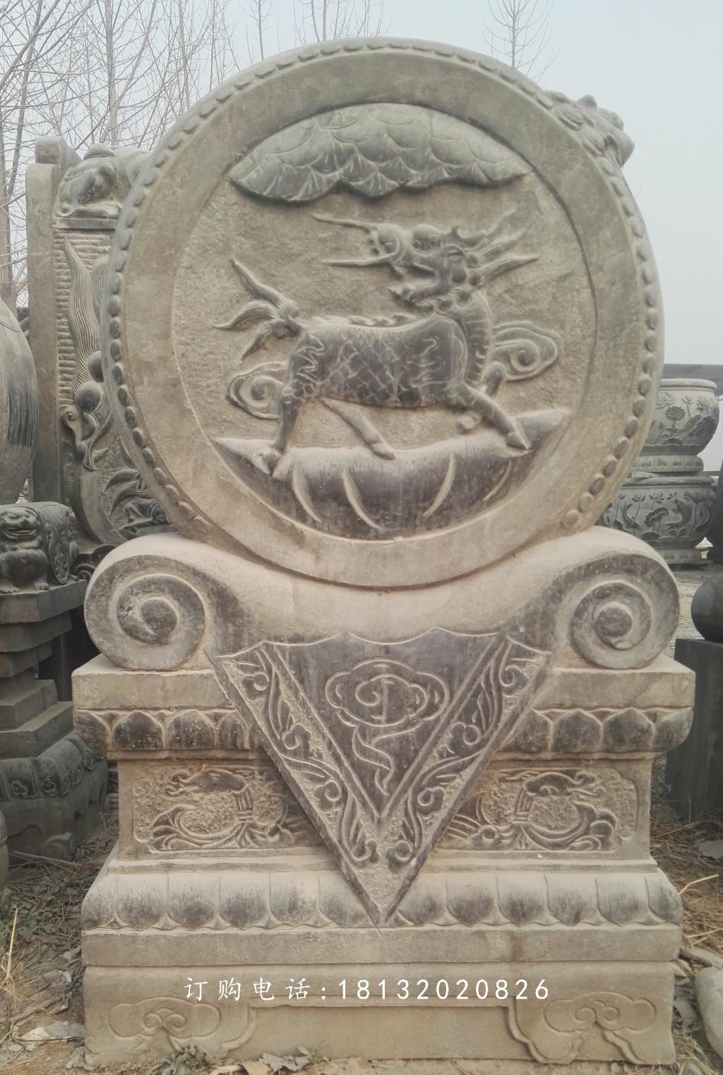 麒麟石浮雕門(mén)墩，青石仿古門(mén)墩