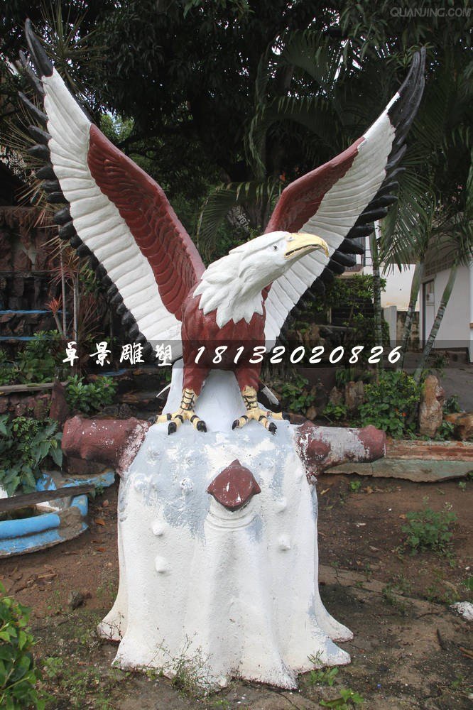 玻璃鋼老鷹雕塑，雄鷹展翅雕塑