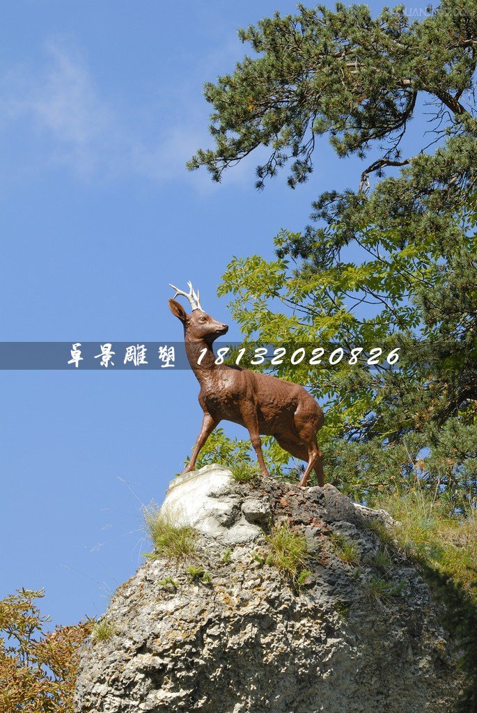 小鹿雕塑，玻璃鋼仿真動(dòng)物