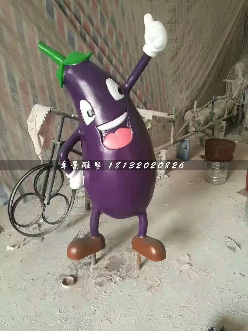 卡通茄子雕塑，玻璃鋼卡通雕塑