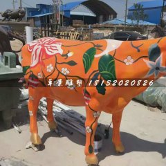 彩繪牛雕塑，玻璃鋼動(dòng)物雕塑