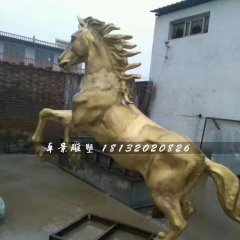 立馬銅雕，廣場銅馬雕塑