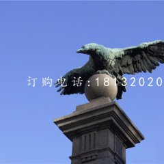 老鷹踩球銅雕，青銅老鷹雕塑