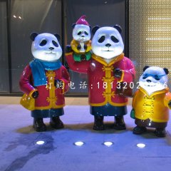 卡通熊貓雕塑，玻璃鋼卡通雕塑