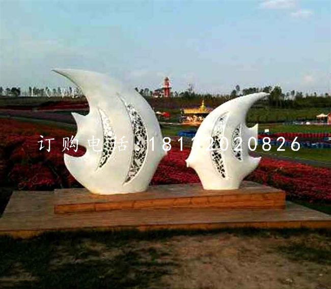 玻璃鋼抽象魚(yú)雕塑，公園景觀雕塑