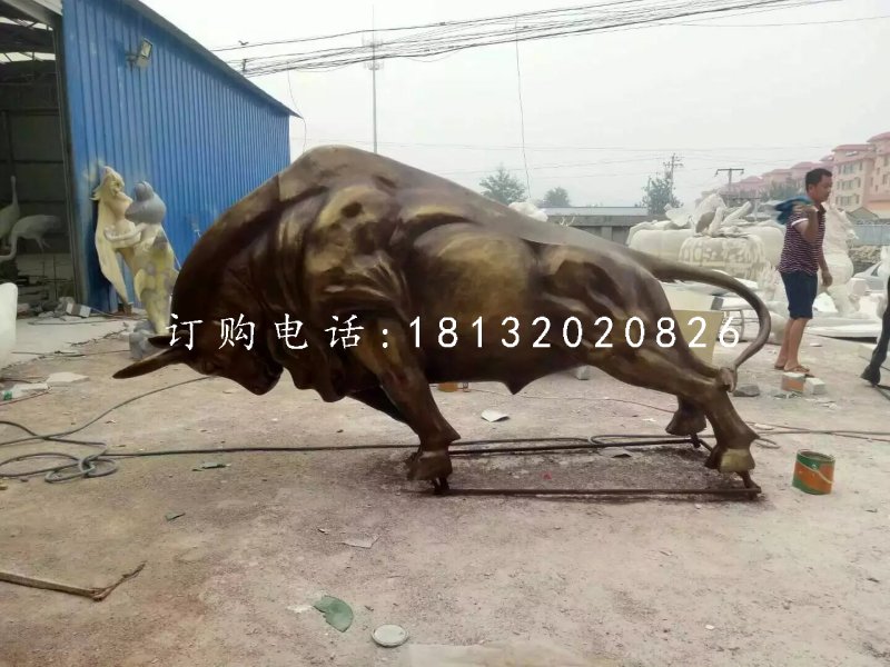玻璃鋼開(kāi)荒牛雕塑,仿銅動(dòng)物雕塑