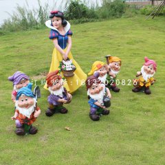 白雪公主小矮人雕塑，公園卡通人物