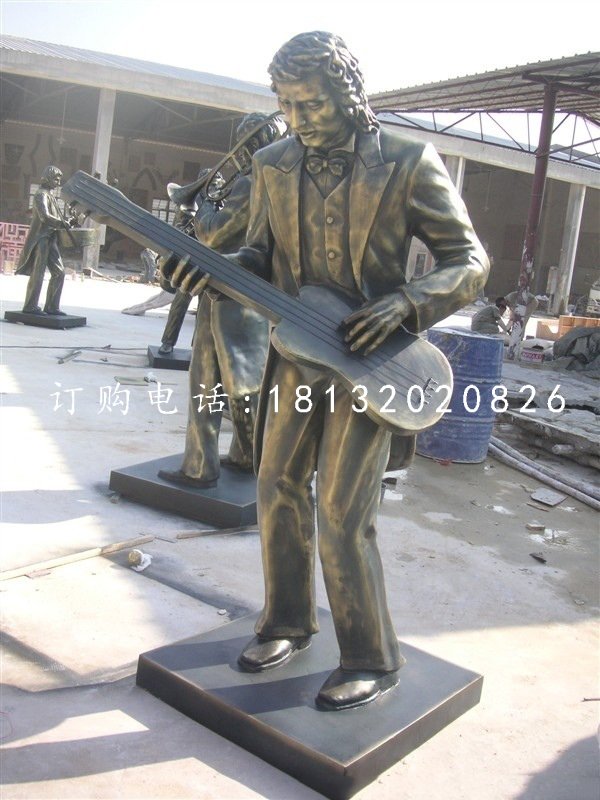 彈吉他雕塑，玻璃鋼仿銅音樂(lè)家