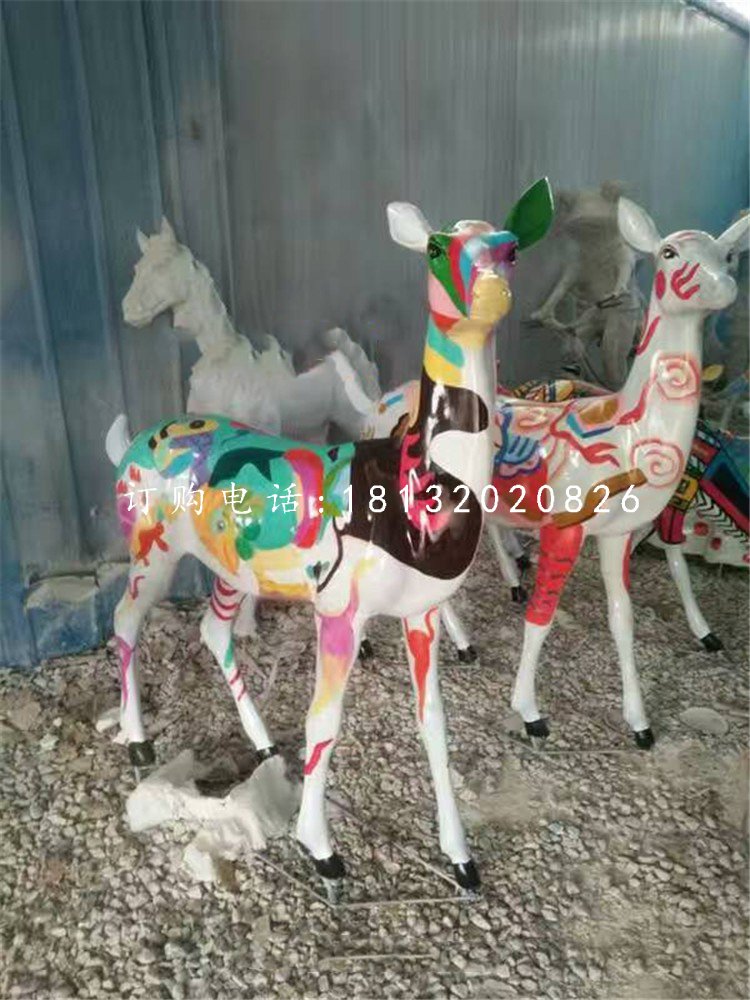 小鹿雕塑，玻璃鋼彩繪動物