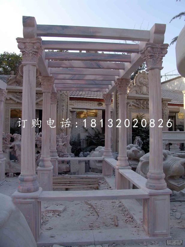 晚霞紅長(zhǎng)廊，景觀石雕