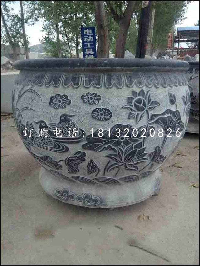 荷花石浮雕水盆，青石水缸