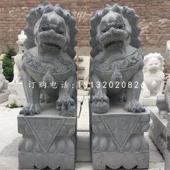 青石踩球獅子，看門(mén)獅子石雕