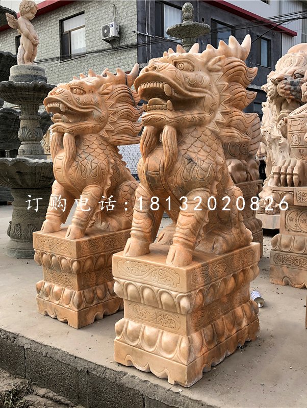 晚霞紅門口麒麟，古代神獸石雕