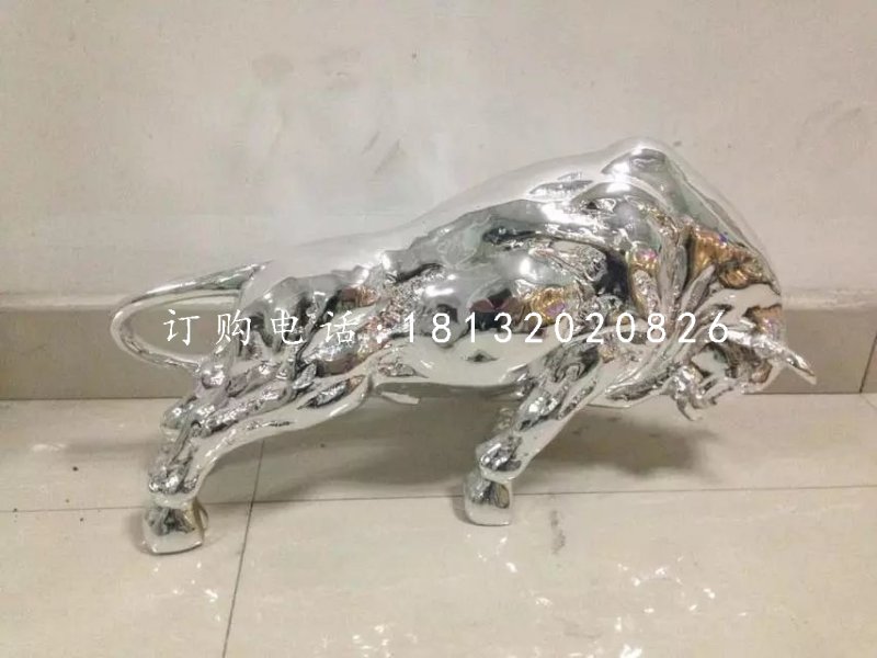 開(kāi)荒牛雕塑，廣場(chǎng)不銹鋼牛雕塑