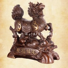 聚福鎮(zhèn)宅麒麟銅雕，門口麒麟銅雕