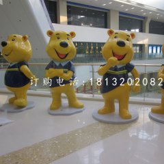 卡通維尼熊雕塑，玻璃鋼卡通動(dòng)物
