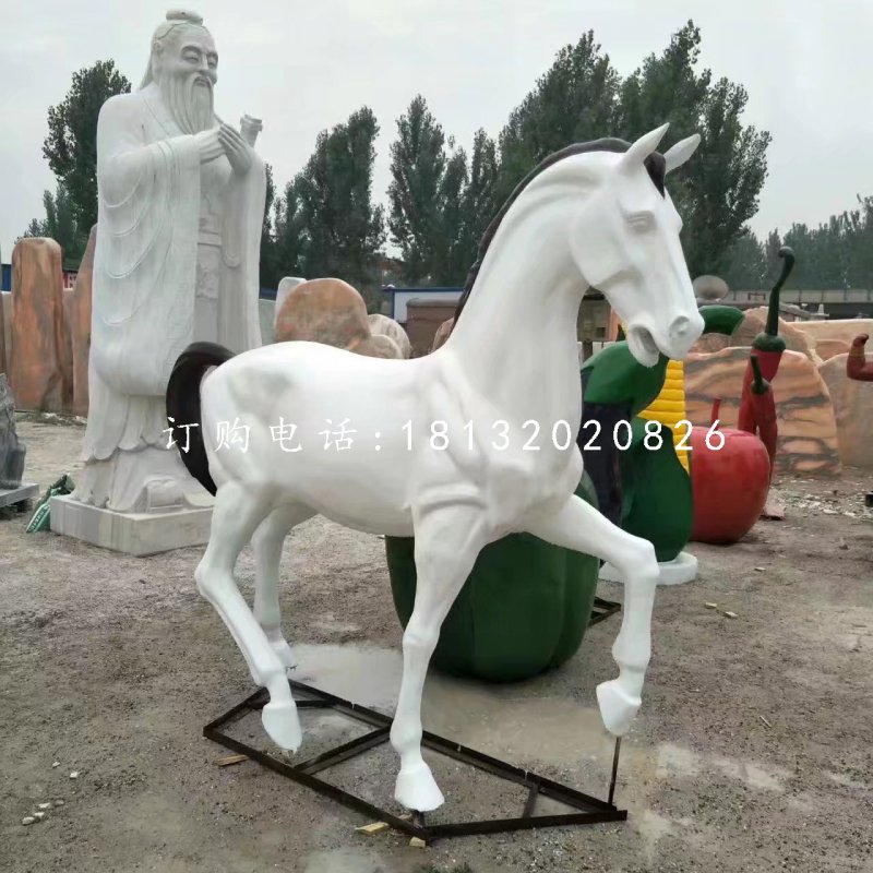白馬雕塑，玻璃鋼仿真動(dòng)物.jpg