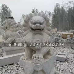 踩球獅子石雕，大理石獅子雕塑