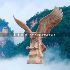 老鷹石雕，晚霞紅老鷹石雕