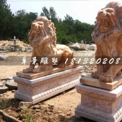 西洋獅石雕，趴著西洋獅雕塑