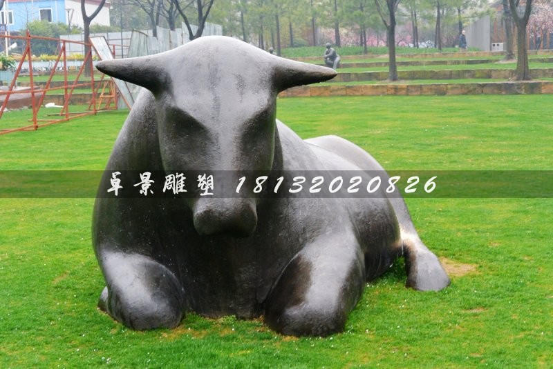 抽象牛銅雕，公園動物銅雕