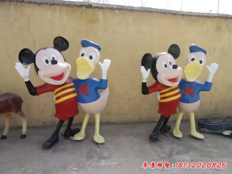 玻璃鋼米老鼠與唐老鴨雕塑，玻璃鋼卡通雕塑