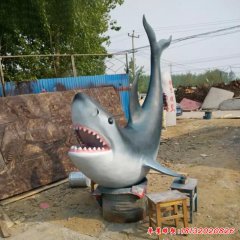 玻璃鋼仿真鯊魚(yú)雕塑